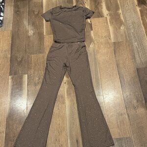 Brown Diamond forever 21 new without tags SMALL SHIRT and XS PANTS! So CUTE!!!!